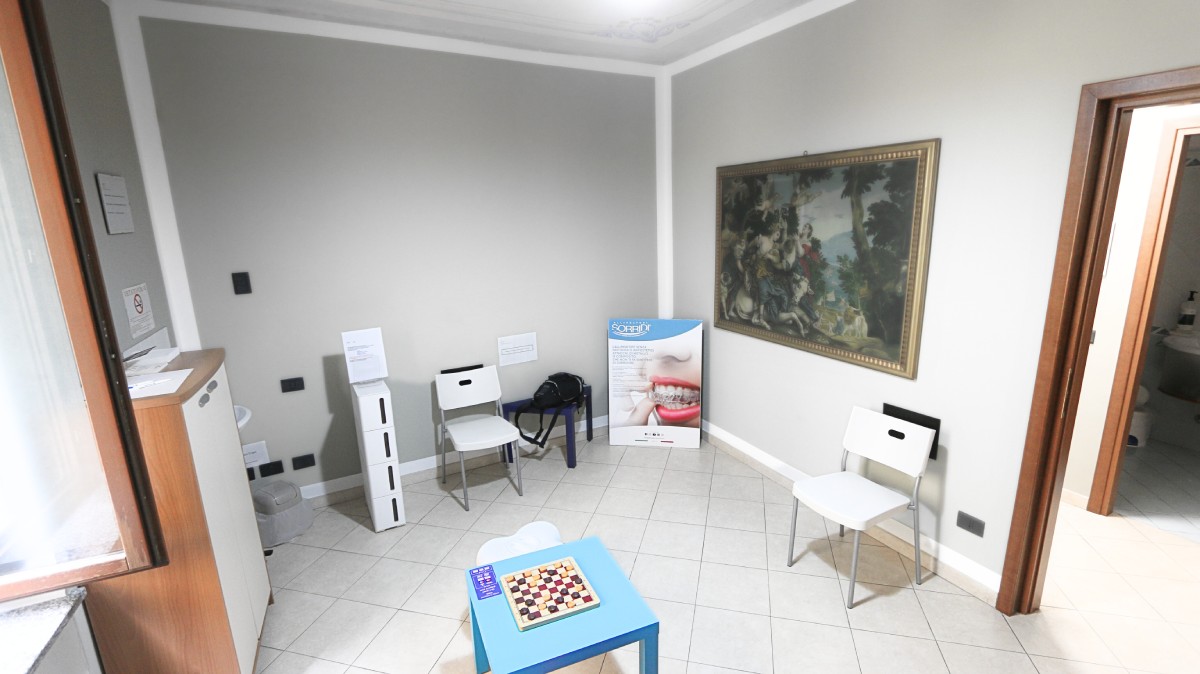 Studio dentistico - sala attesa 01